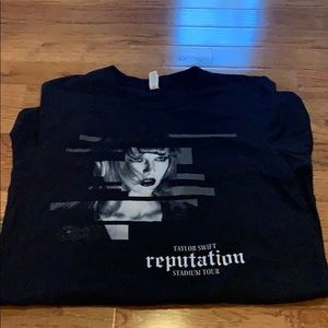 Taylor swift t-shirt
